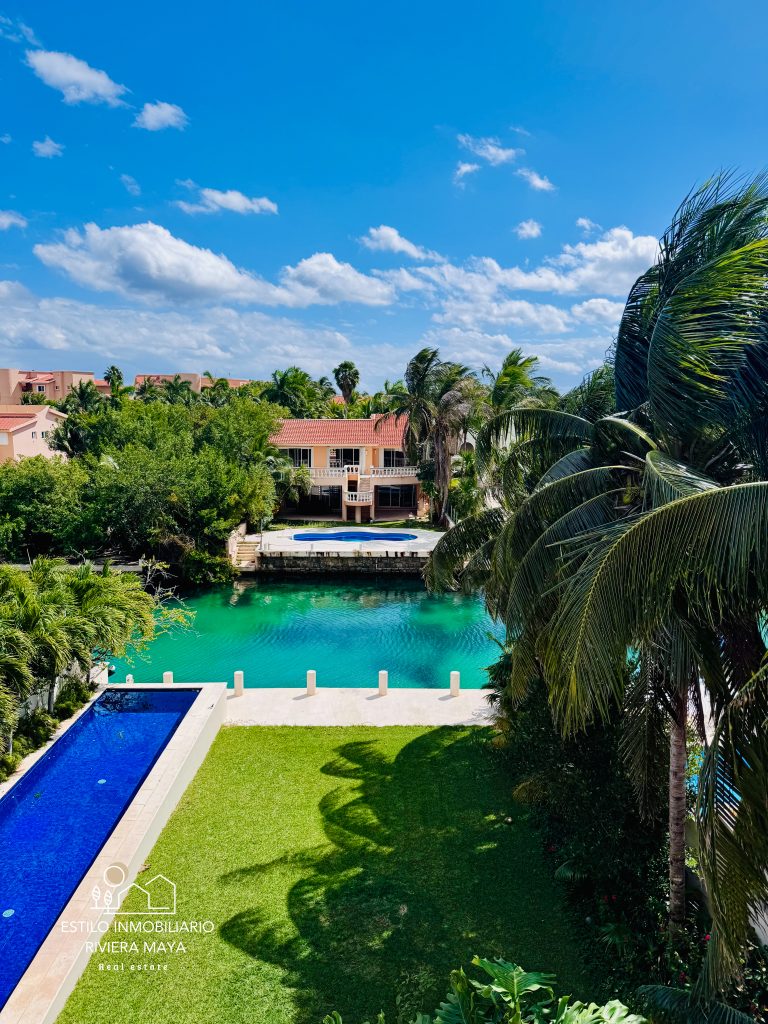 Casa Mari, residencia de lujo con muelle privado en la marina de Puerto Aventuras