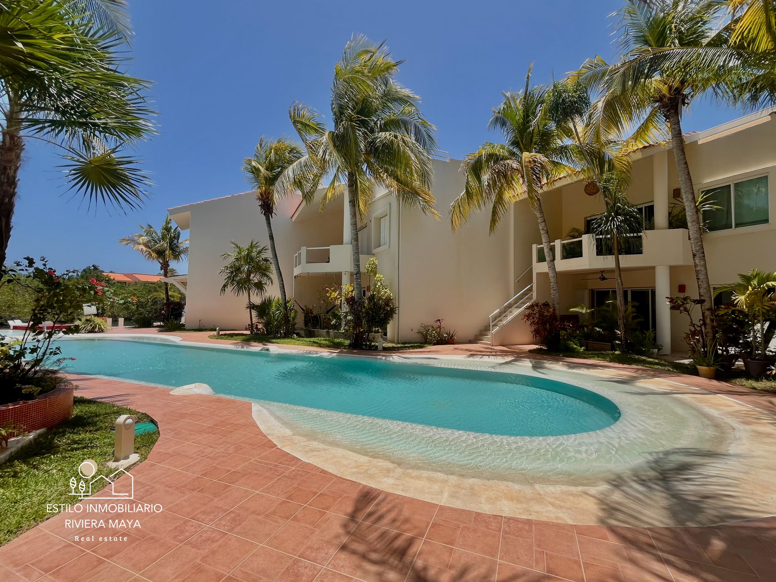 Departamento en renta con acceso al canal en Puerto Aventuras