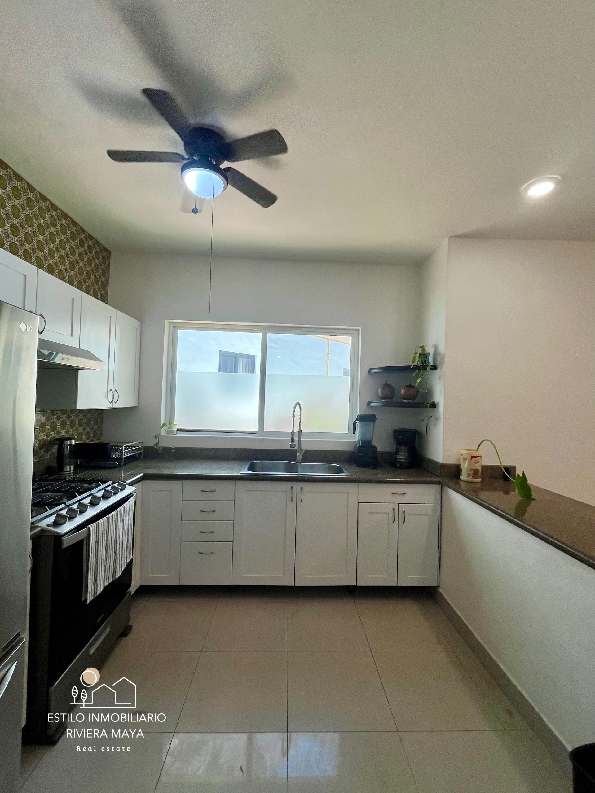 Departamento en renta con acceso al canal en Puerto Aventuras
