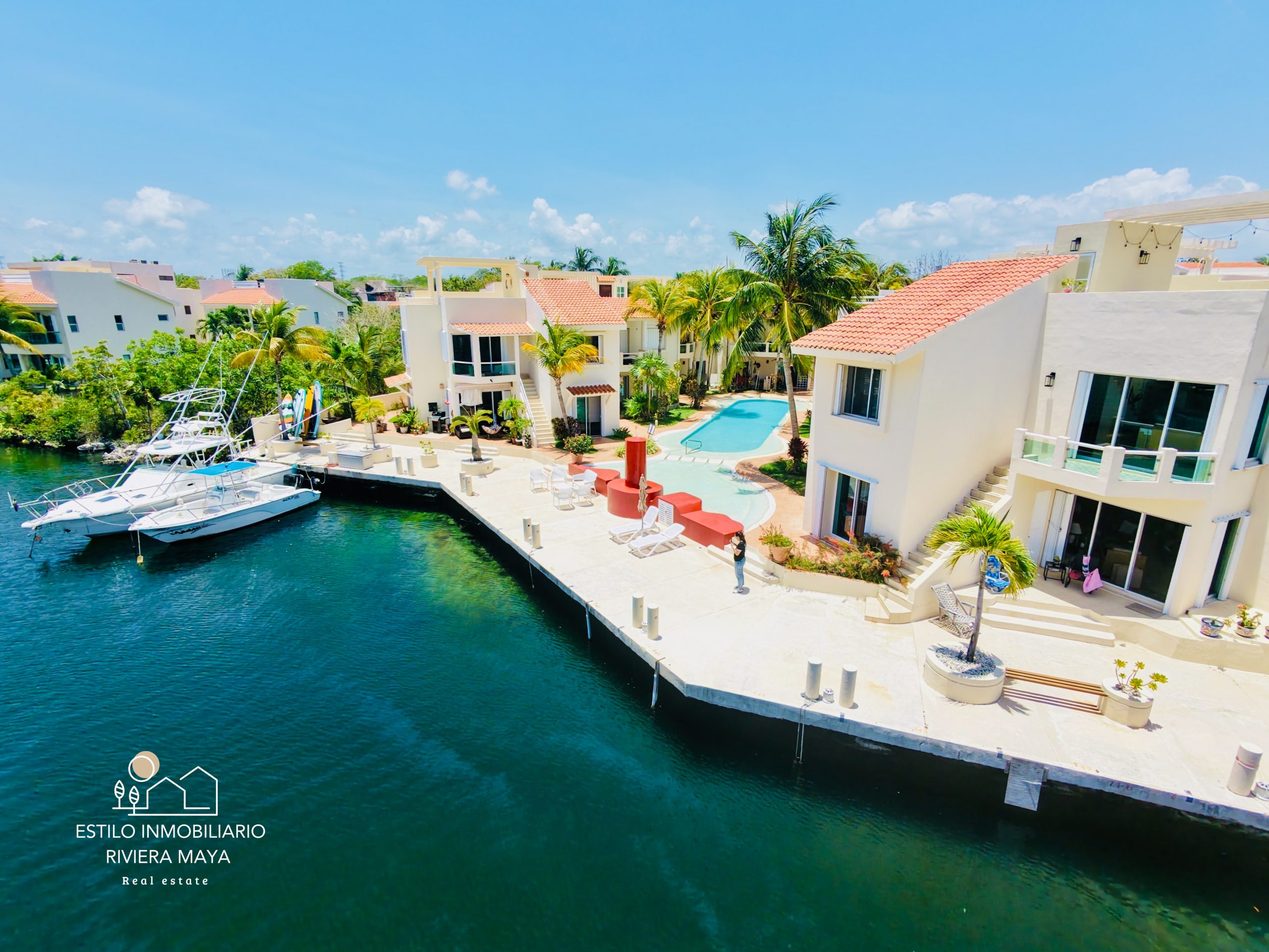 Departamento en renta con acceso al canal en Puerto Aventuras